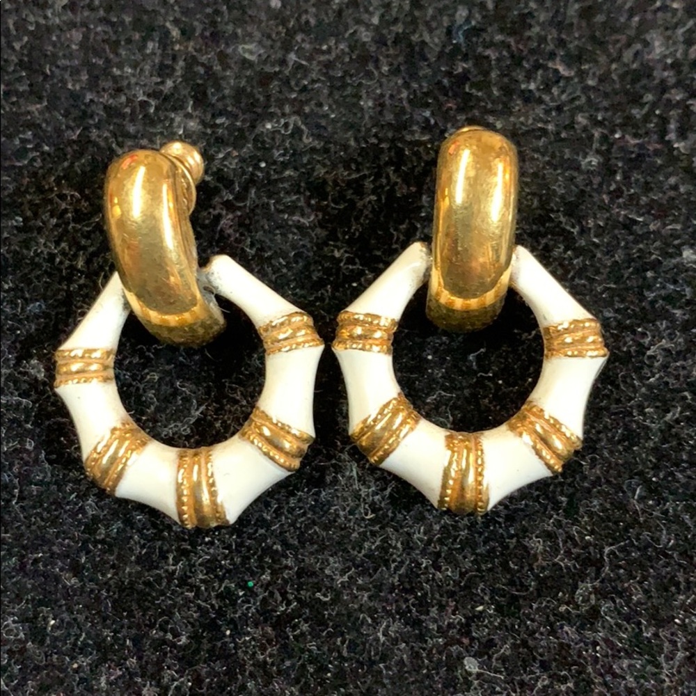 Beautiful dangled earrings